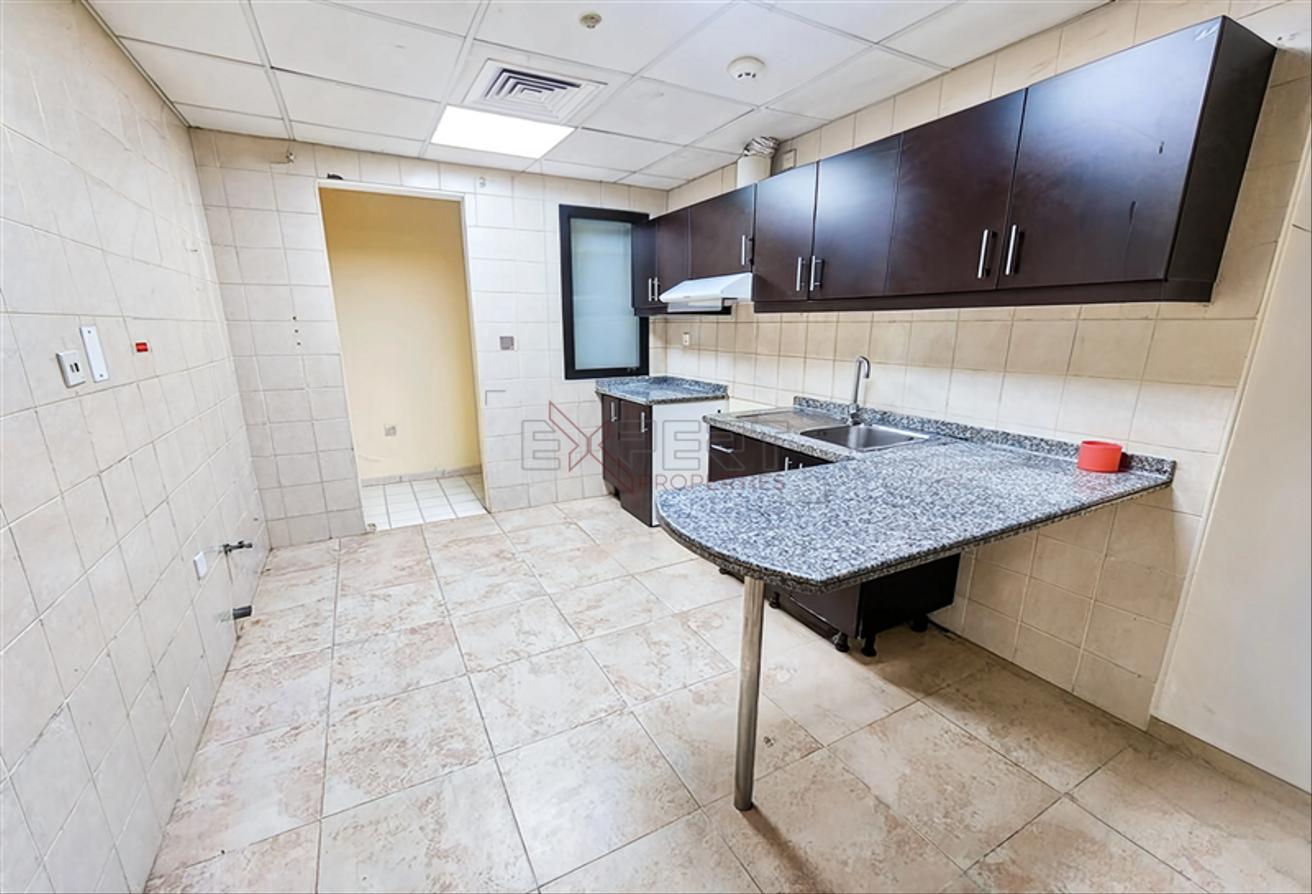 Well maintained | Ready-to-Move | Vacant photo 4