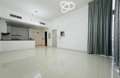 Apartment - 1 - 2 for sale in Golf Promenade 3B - Golf Promenade 3 - Golf Town - Damac Hills - Dubai