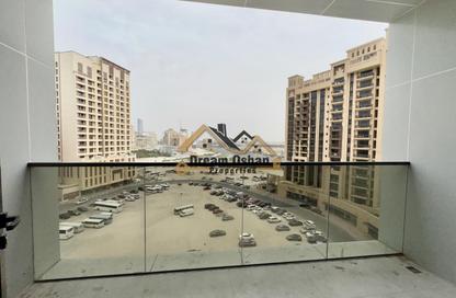 Apartment - 2 Bedrooms - 3 Bathrooms for rent in Sama Al Jaddaf - Al Jaddaf - Dubai