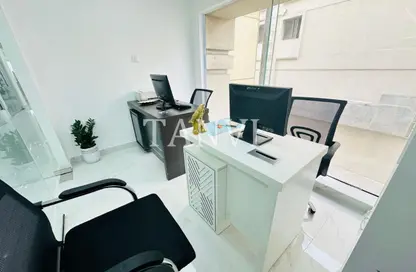 مكتب - غرفة نوم - 1 حمام للايجار في ريم ريزدنسي - الكرامة - دبي