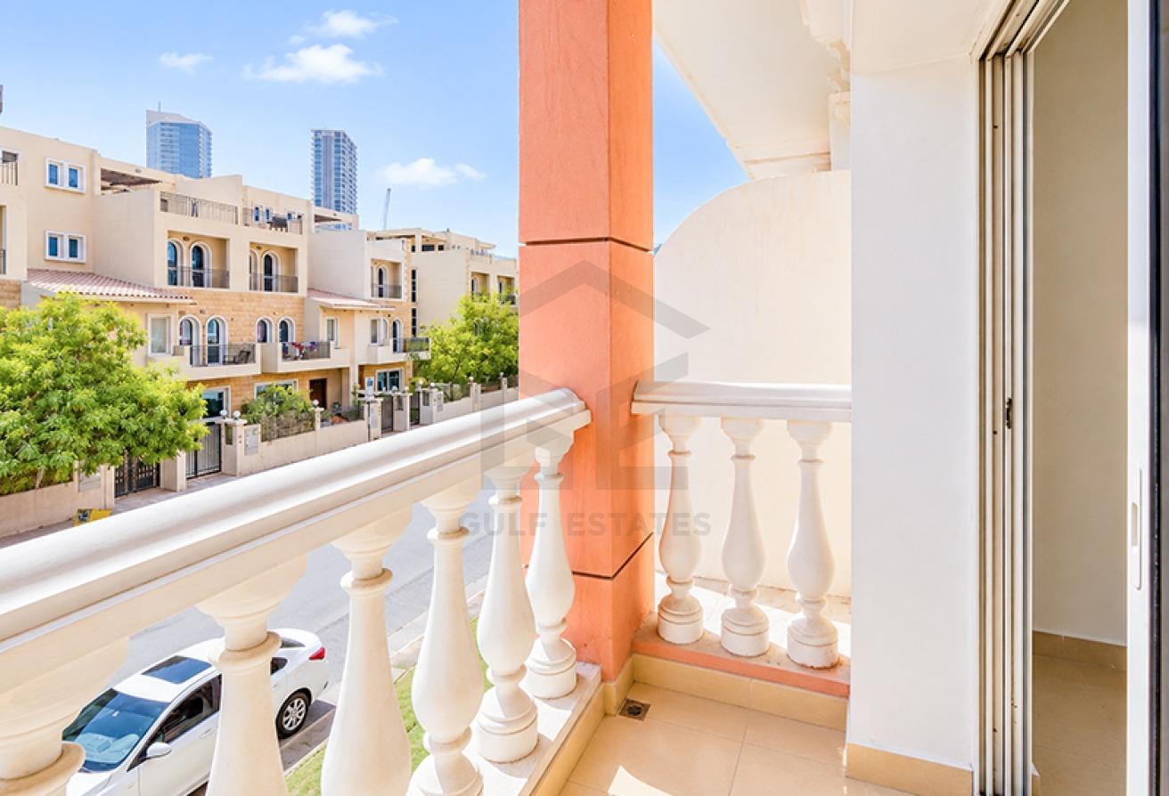 Bright & Spacious | Well-maintained | Vacant photo 8