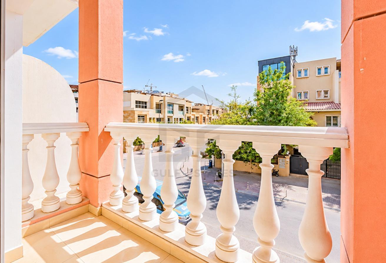 Bright & Spacious | Well-maintained | Vacant photo 7