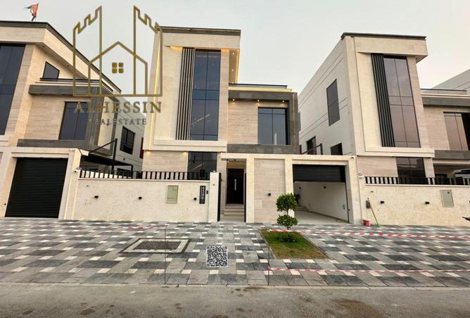 128815355 - Property Image 3