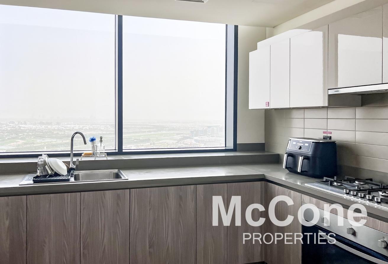 Duplex | Bright | Spacious | Unfurnished photo 6