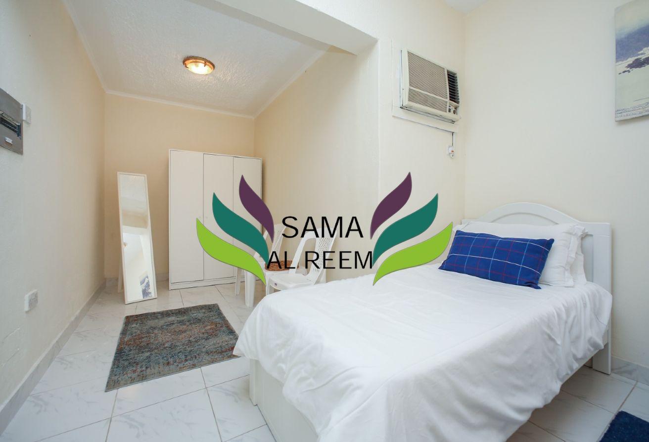 Upgraded | 4 Bed + Maid Compound Villa| Furnished photo 10