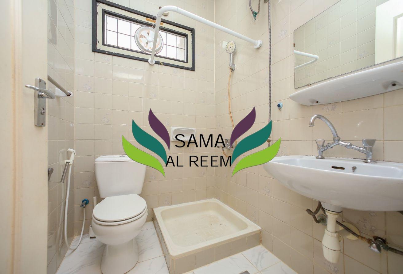 Upgraded | 4 Bed + Maid Compound Villa| Furnished photo 12