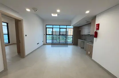 Apartment - 1 Bedroom - 2 Bathrooms for rent in Karimian 3 - Jumeirah Garden City - Al Satwa - Dubai