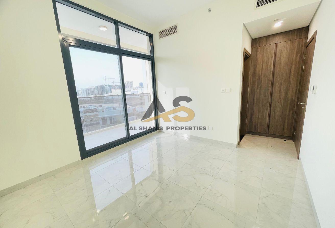 ONE CALL | ONE AGENT | MULTIPLE OPTIONS IN ARJAN photo 5