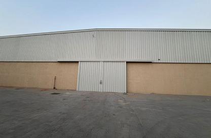 Factory - Studio - 6 Bathrooms for rent in Al Sajaa S - Al Sajaa - Sharjah