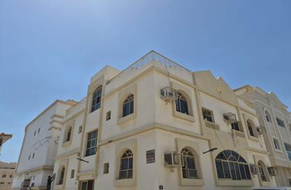 عمارة بالكامل - 8 غرف نوم - 8 حمامات للبيع في المصلى - الغرب - الشارقة