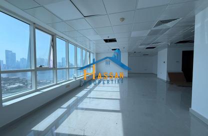 Office Space - Studio - 4 Bathrooms for rent in Al Majaz 1 - Al Majaz - Sharjah