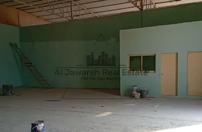 مستودع - استوديو - 1 حمام للايجار في أم درع - أم القيوين