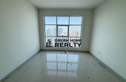 Apartment - 1 Bedroom - 2 Bathrooms for rent in Riviera Tower - Al Khan Corniche - Al Khan - Sharjah