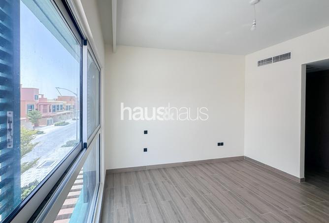 123360396 - Property Image 2