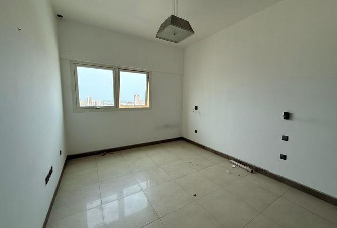 73877487 - Property Image 2