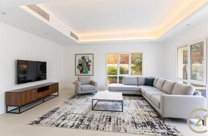 Villa - 4 Bedrooms - 4 Bathrooms for sale in Meadows 2 - Meadows - Dubai