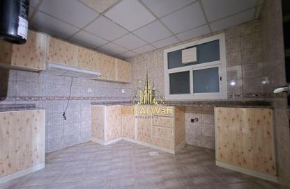 Apartment - 1 - 2 for rent in Taliatela Street - Al Nahda - Sharjah