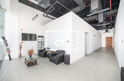 Retail - Studio for rent in Al Garhoud business center - Al Garhoud - Dubai