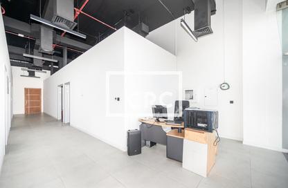 Retail - Studio for rent in Al Garhoud business center - Al Garhoud - Dubai