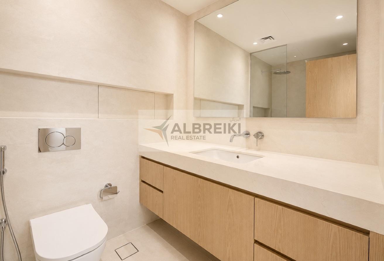 Spacious 4BR| Fully Renovated | Premium finishes photo 5