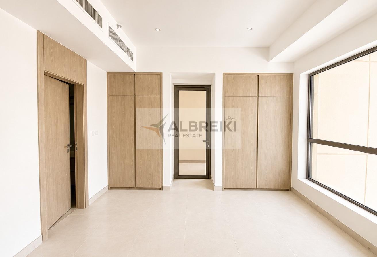 Spacious 4BR| Fully Renovated | Premium finishes photo 9