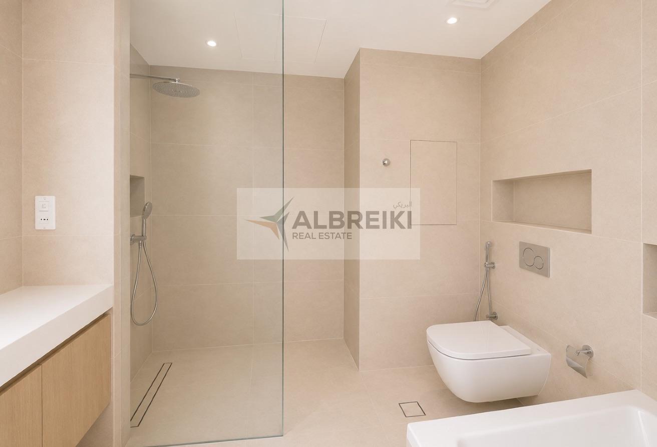Spacious 4BR| Fully Renovated | Premium finishes photo 13