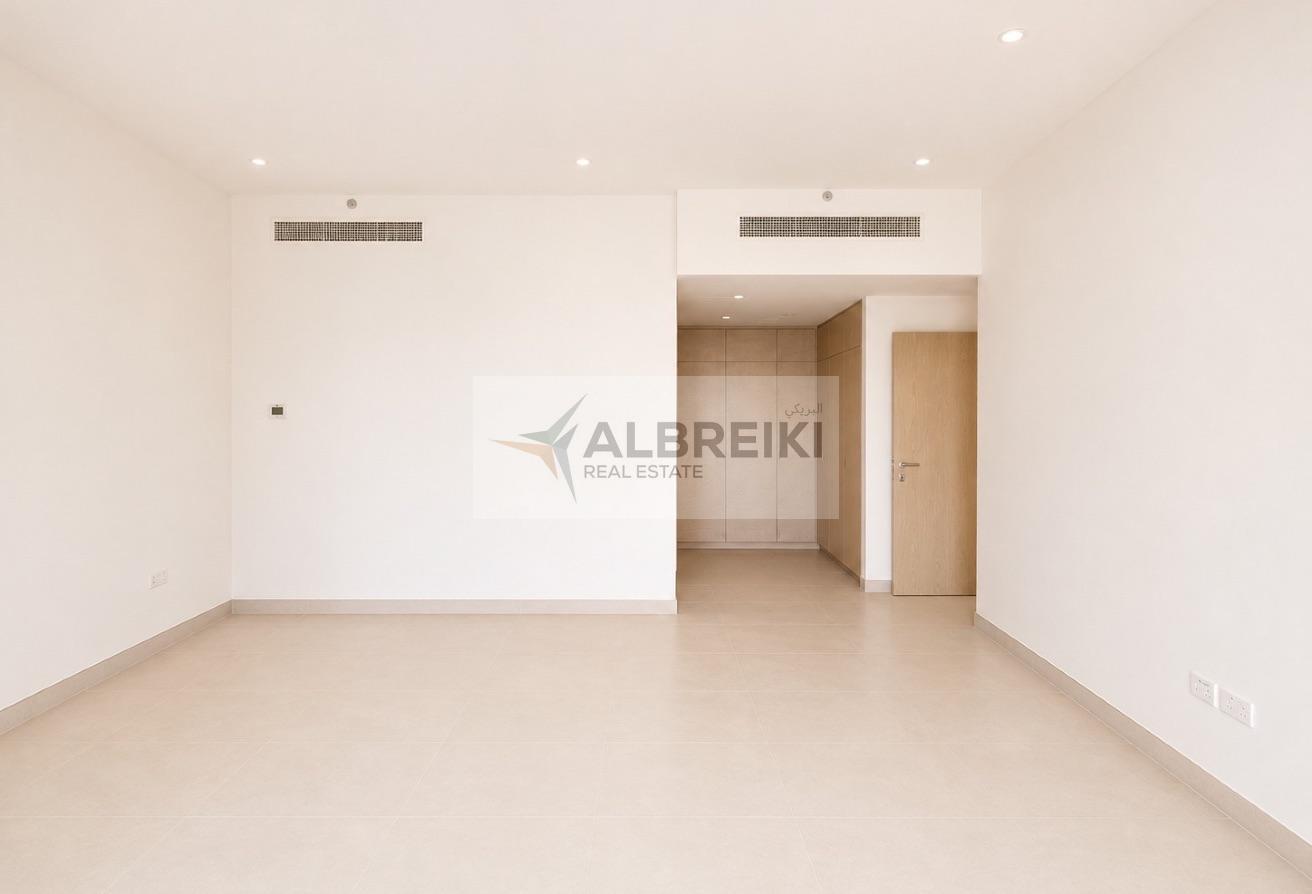 Spacious 4BR| Fully Renovated | Premium finishes photo 17