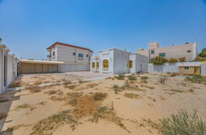 Villa - 3 Bedrooms - 4 Bathrooms for rent in Al Warqa'a 3 - Al Warqa'a - Dubai