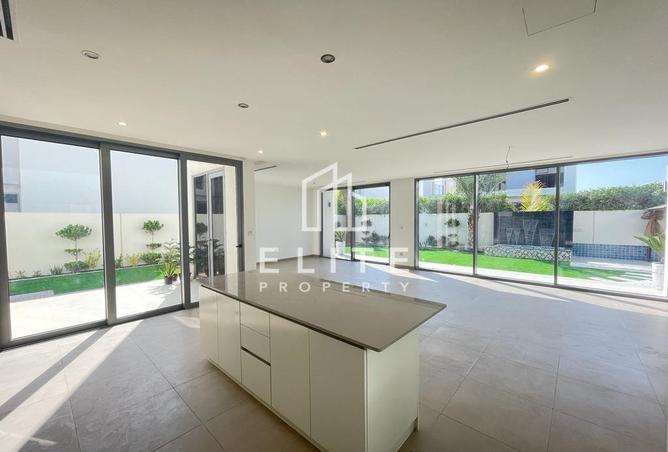 104250950 - Property Image 3