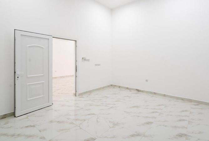 85731599 - Property Image 3