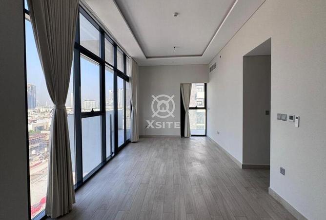 Spacious 3 BR | Equipped Kitchen|Burj Khalifa View
