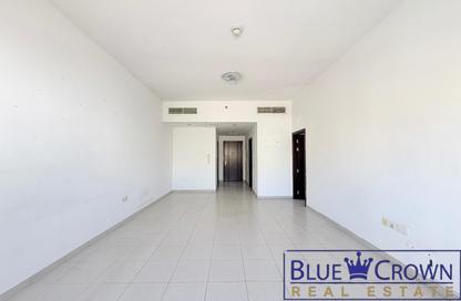 Apartment - 1 Bedroom - 2 Bathrooms for rent in Al Waleed 5 Building - Al Karama - Dubai