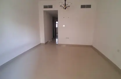 Apartment - 1 Bedroom - 1 Bathroom for rent in Muwailih Building - Muwaileh - Sharjah