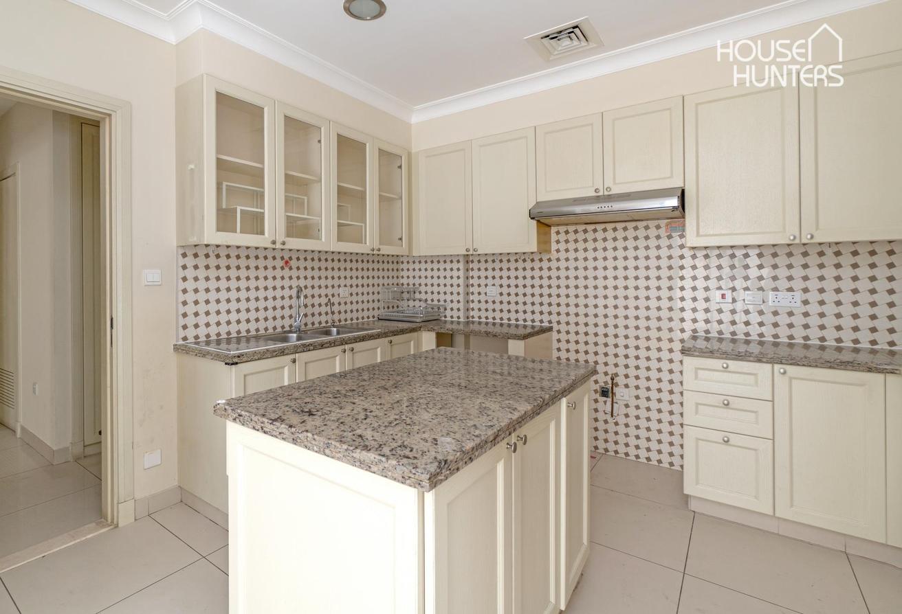 Well maintained | Large plot | Avaiable soon photo 6