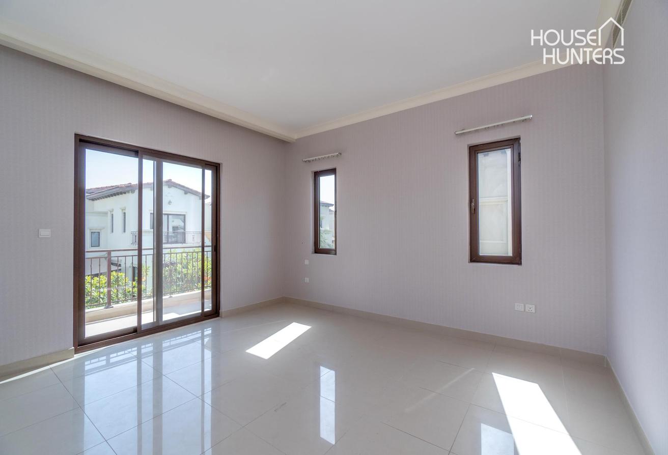 Well maintained | Large plot | Avaiable soon photo 4