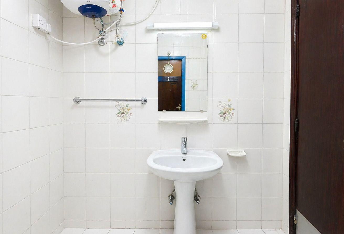 1 BHK Apartment | Balcony | Mankhool photo 6