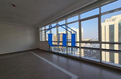 Apartment - 3 - 4 for rent in Hamdan Street - Abu Dhabi
