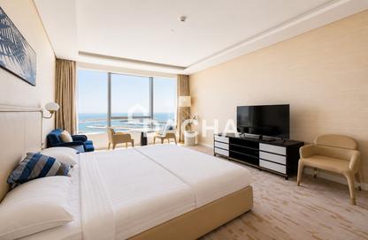 Apartment - Studio - 1 Bathroom for rent in The Palm Tower - Palm Jumeirah - Dubai