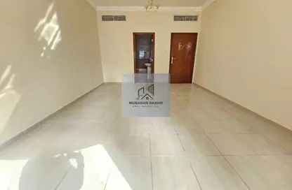 شقة - 2 غرف نوم - 2 حمامات للايجار في الممزر بلازا - شارع التعاون - التعاون - الشارقة