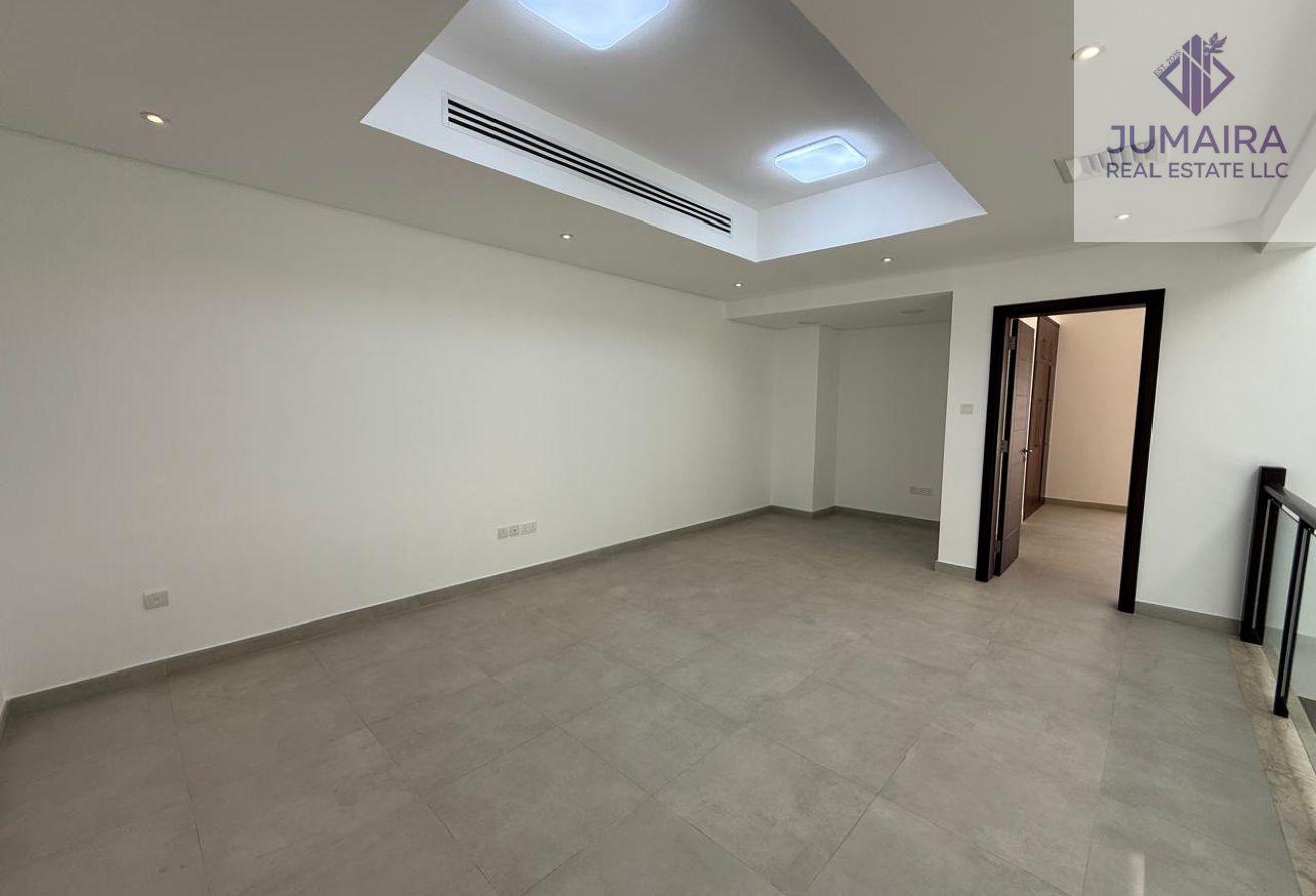 Fully Upgraded | Renovated I Stylish 2BR Bermuda .