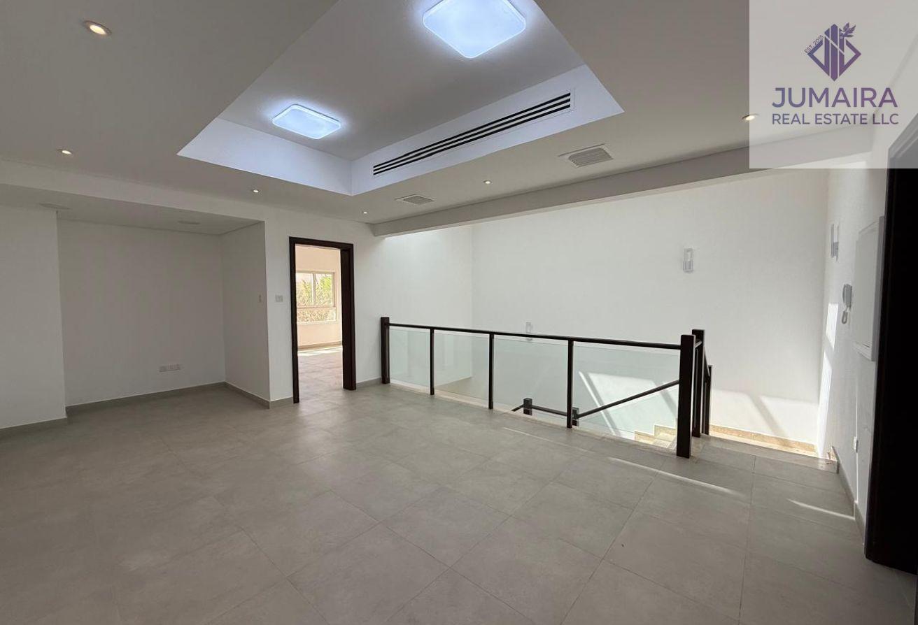 Fully Upgraded | Renovated I Stylish 2BR Bermuda .