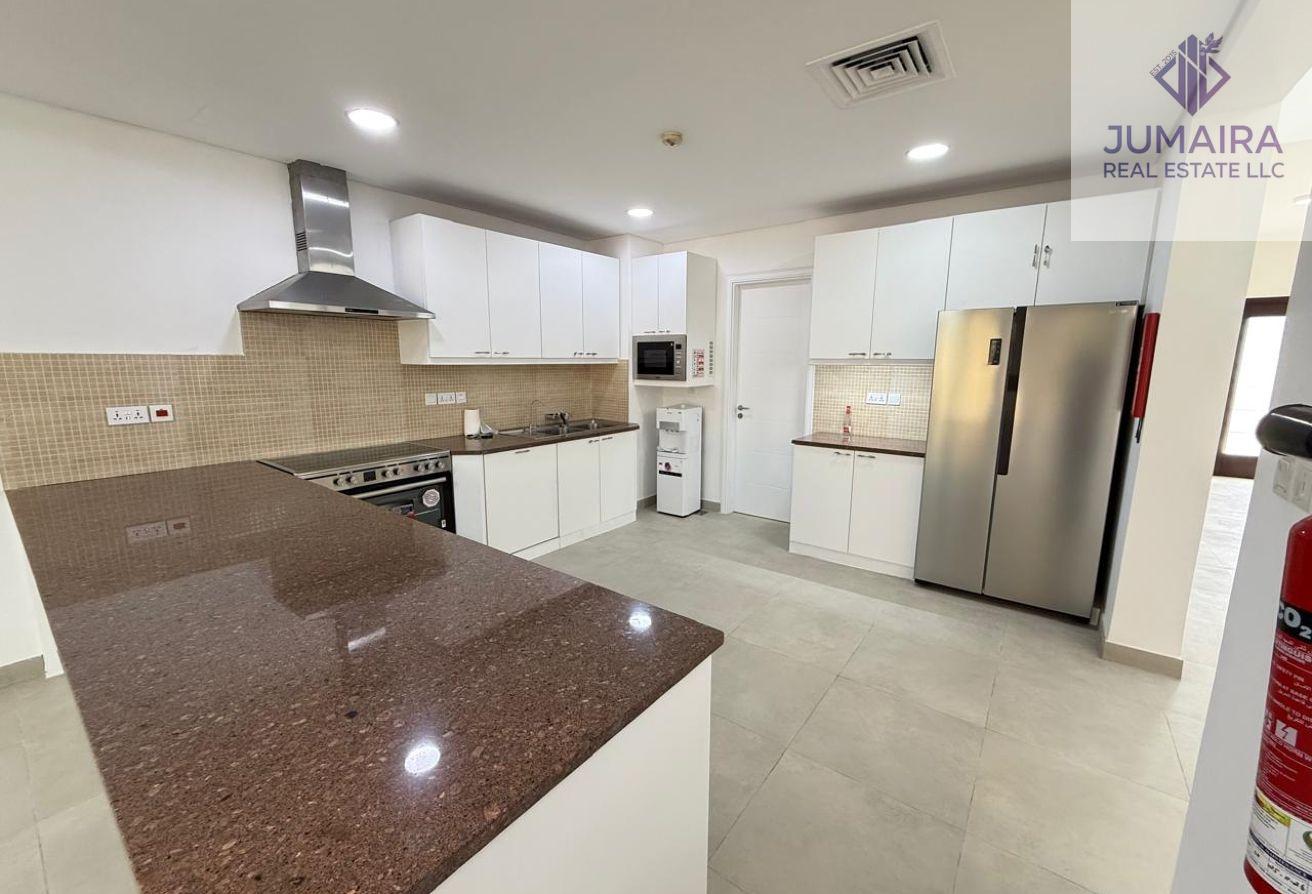 Fully Upgraded | Renovated I Stylish 2BR Bermuda .