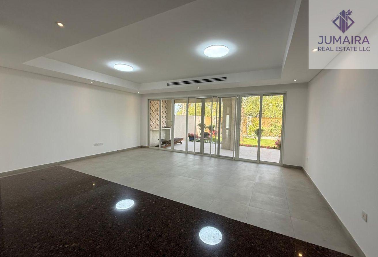 Fully Upgraded | Renovated I Stylish 2BR Bermuda .