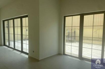 Villa - 4 - 5 for rent in Nad Al Sheba Villas - Nad Al Sheba 3 - Nad Al Sheba - Dubai