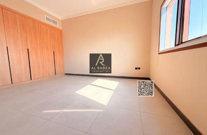 Apartment - 3 Bedrooms - 4 Bathrooms for rent in Corniche Tower - Ajman Corniche Road - Ajman