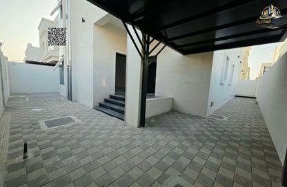 Villa - 5 - 7 for sale in Al Zaheya Gardens - Al Zahya - Ajman