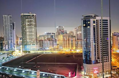 Apartment - 1 Bedroom - 2 Bathrooms for rent in Beach Tower 2 - Al Khan Lagoon - Al Khan - Sharjah