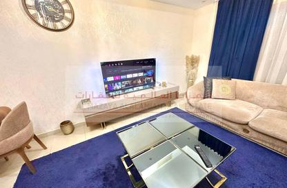 Apartment - 1 Bedroom - 2 Bathrooms for rent in Beach Tower 2 - Al Khan Lagoon - Al Khan - Sharjah