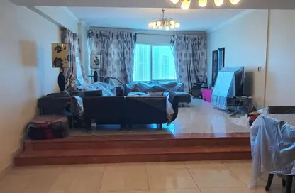 Apartment - 3 Bedrooms - 4 Bathrooms for sale in Al Khan Corniche - Al Khan - Sharjah