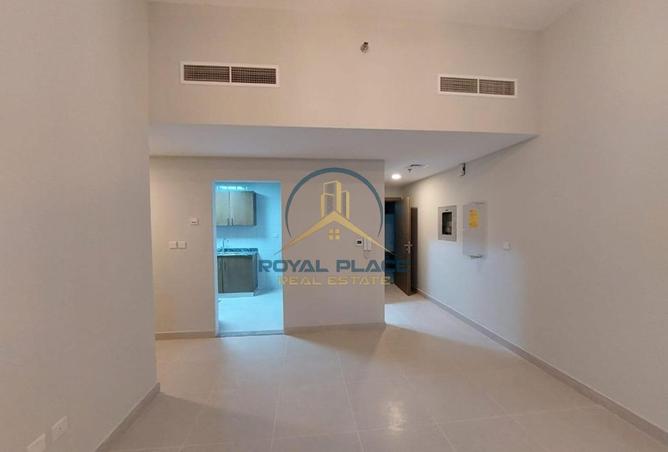 100423874 - Property Image 3
